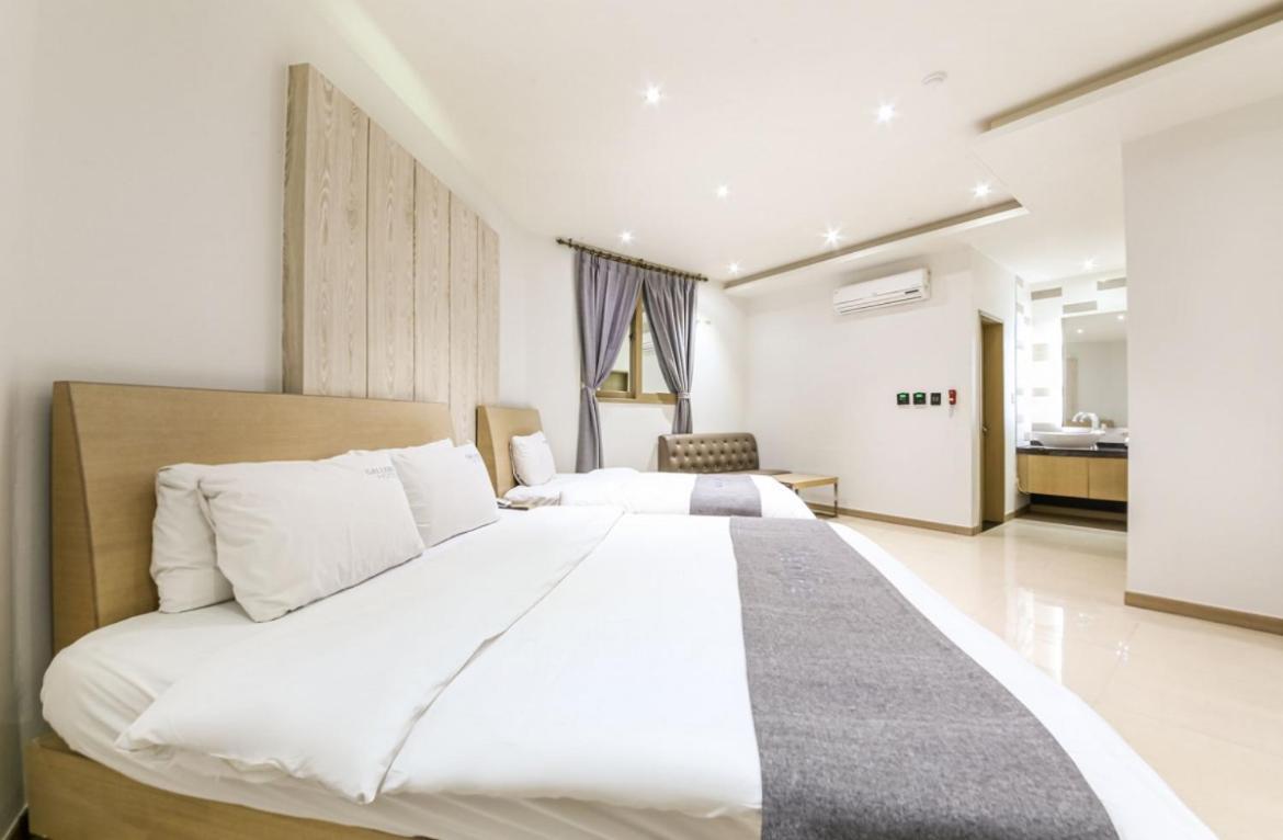 Gwangju Metropolitan City Gallery Hotel מראה חיצוני תמונה