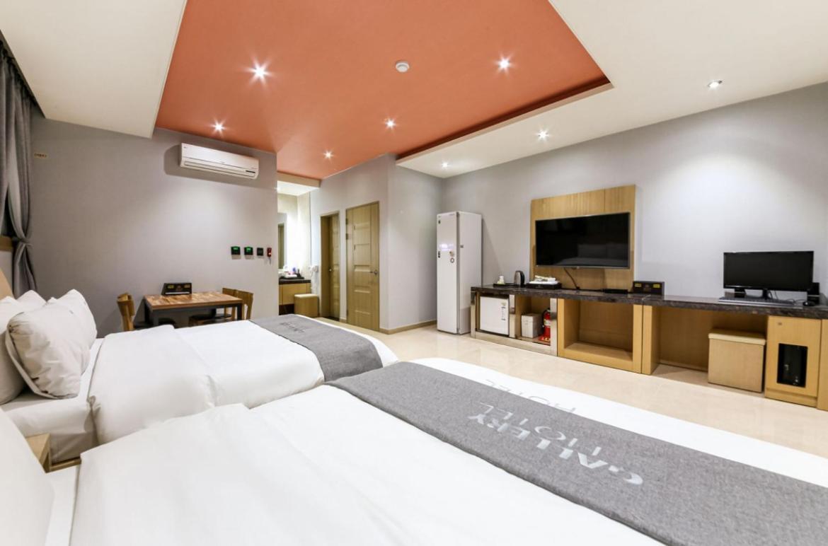 Gwangju Metropolitan City Gallery Hotel מראה חיצוני תמונה