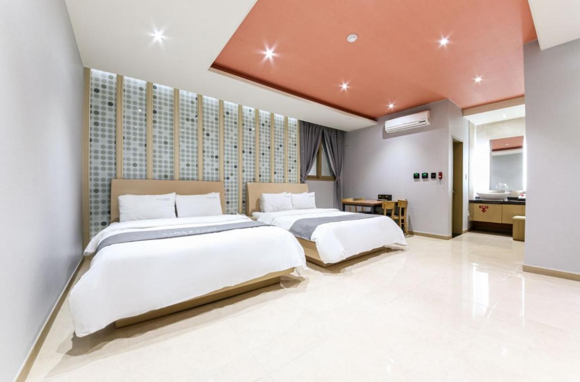 Gwangju Metropolitan City Gallery Hotel מראה חיצוני תמונה