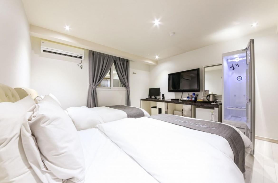 Gwangju Metropolitan City Gallery Hotel מראה חיצוני תמונה