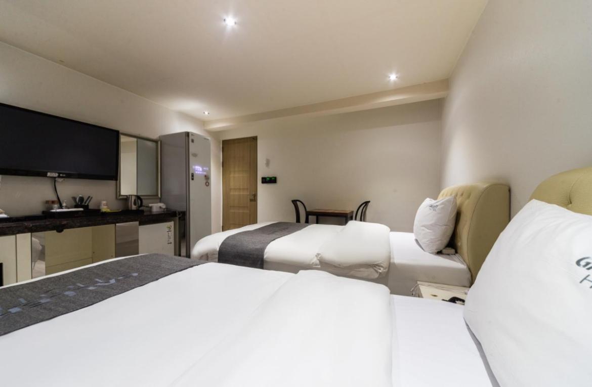 Gwangju Metropolitan City Gallery Hotel מראה חיצוני תמונה