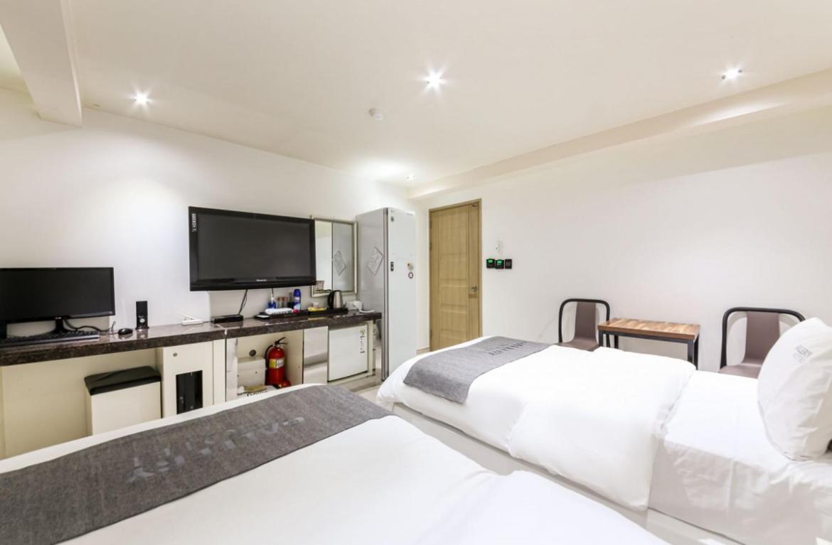 Gwangju Metropolitan City Gallery Hotel מראה חיצוני תמונה