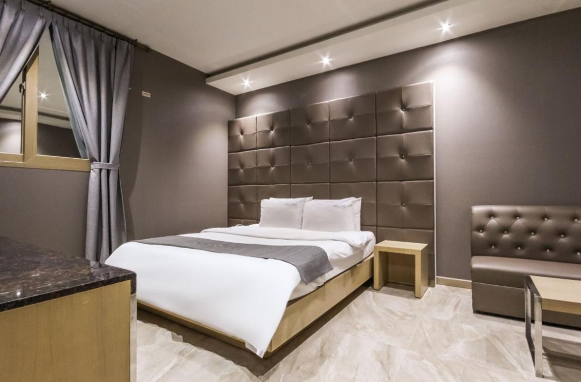 Gwangju Metropolitan City Gallery Hotel מראה חיצוני תמונה