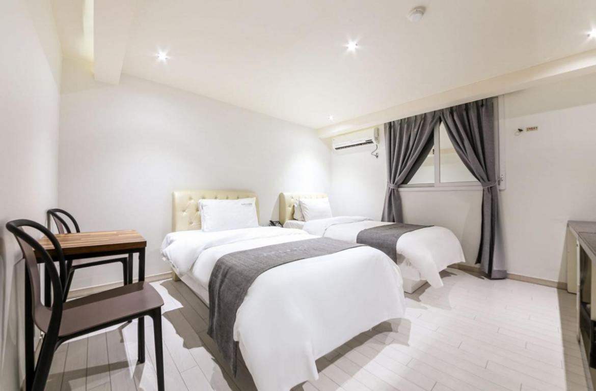 Gwangju Metropolitan City Gallery Hotel מראה חיצוני תמונה