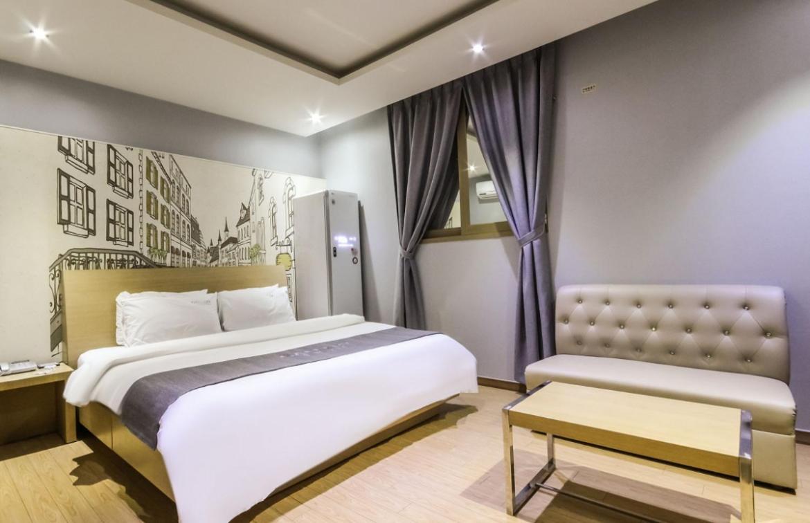 Gwangju Metropolitan City Gallery Hotel מראה חיצוני תמונה