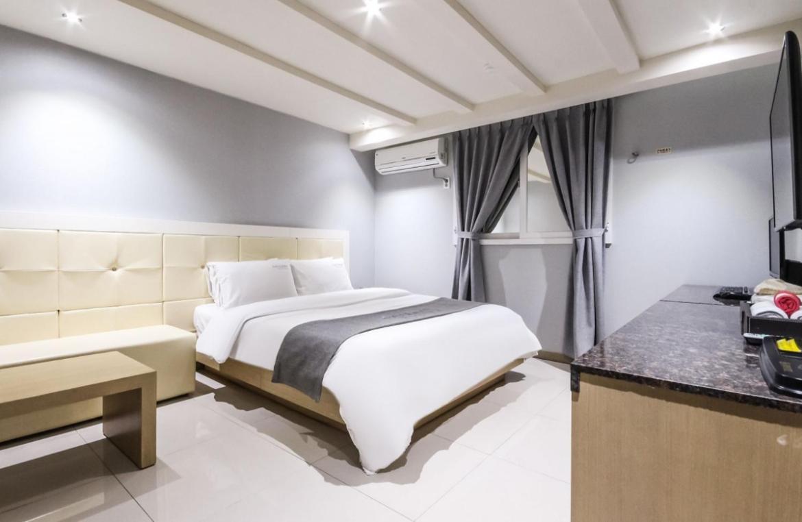 Gwangju Metropolitan City Gallery Hotel מראה חיצוני תמונה